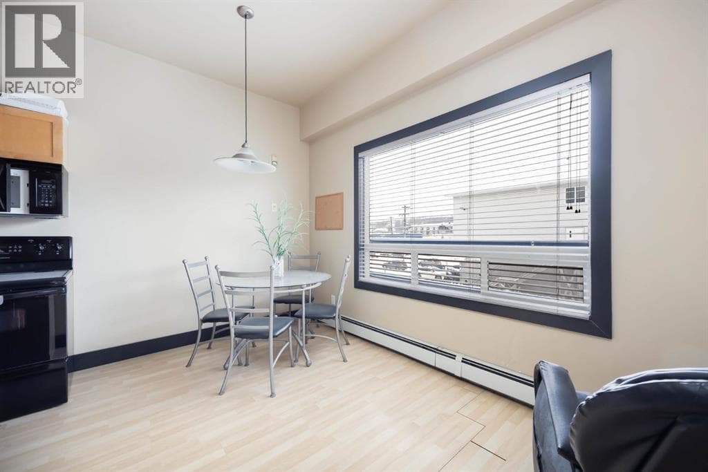 212, 8026 Franklin Avenue photo 4