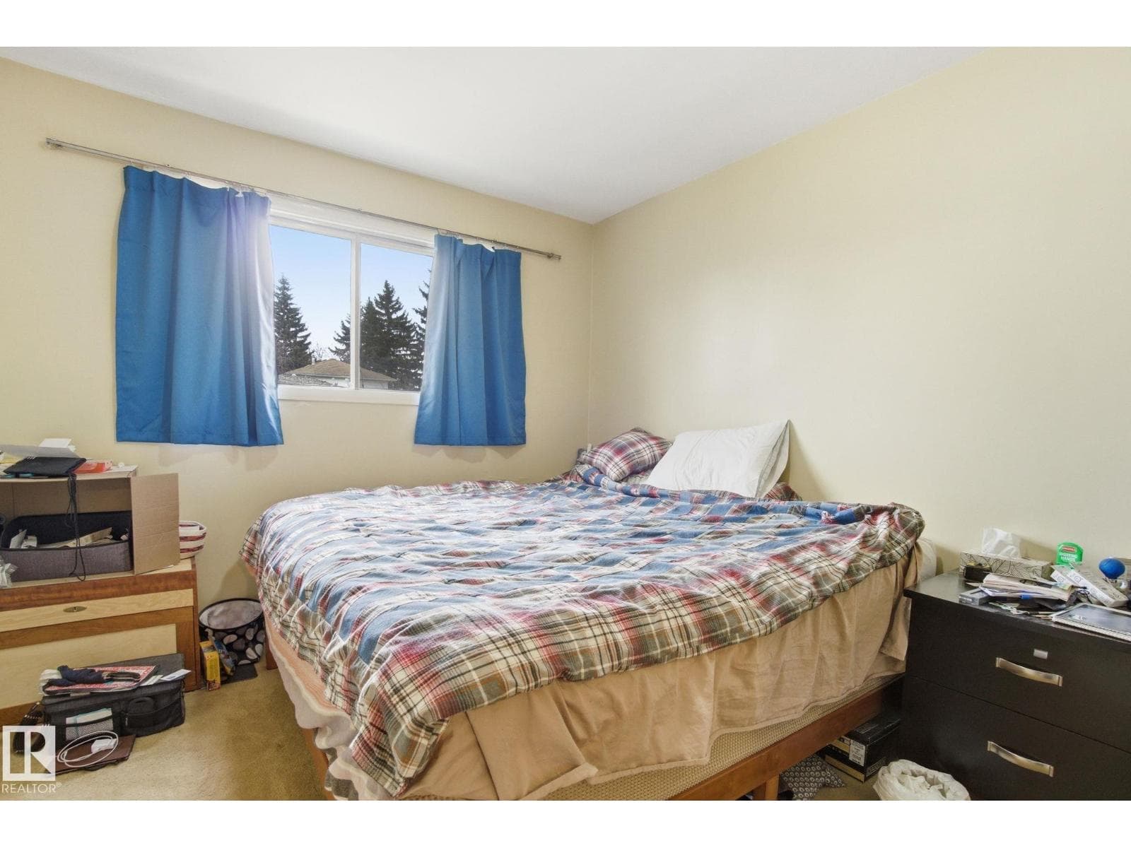 8208 73 AV NW photo 5