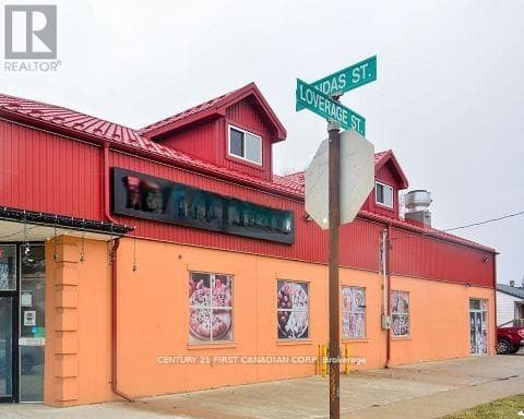 1682 DUNDAS STREET photo 3