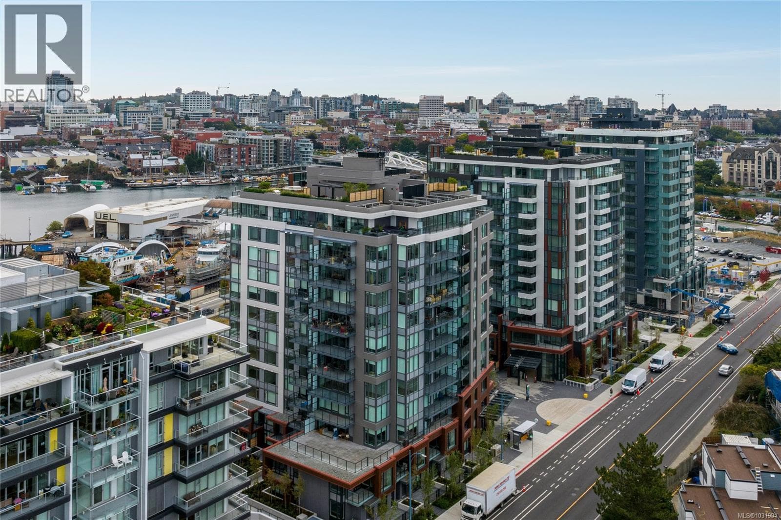 1 bed 1 bath single family at 507 369 Tyee Rd — $479,900