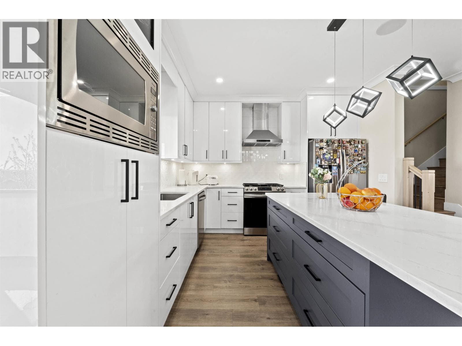 1038 STEWART AVENUE photo 4