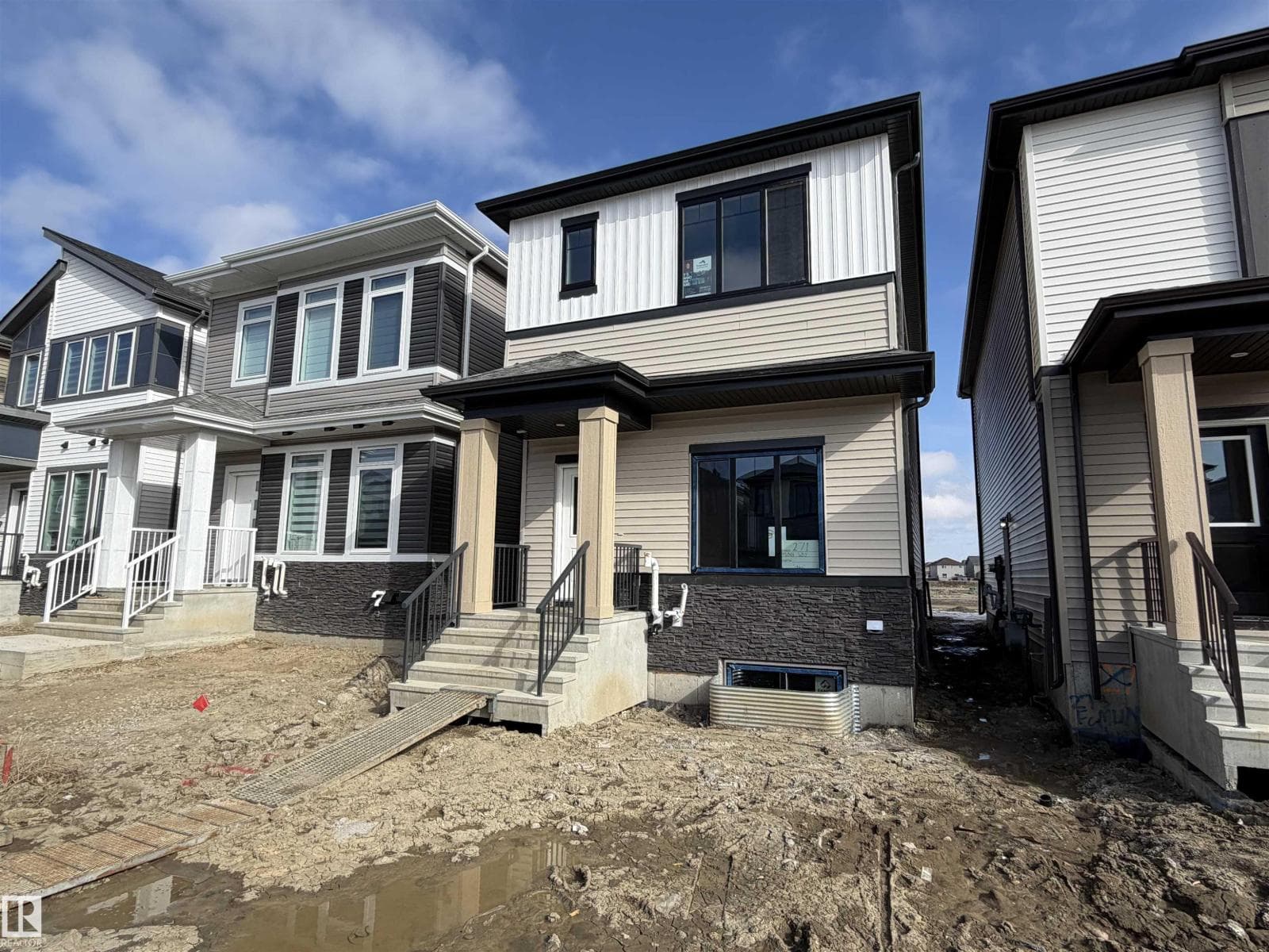 3 bed 3 bath single family at 271 Munn WY — $424,900