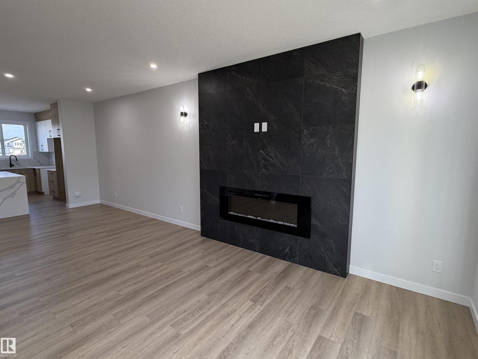 271 Munn WY photo 4