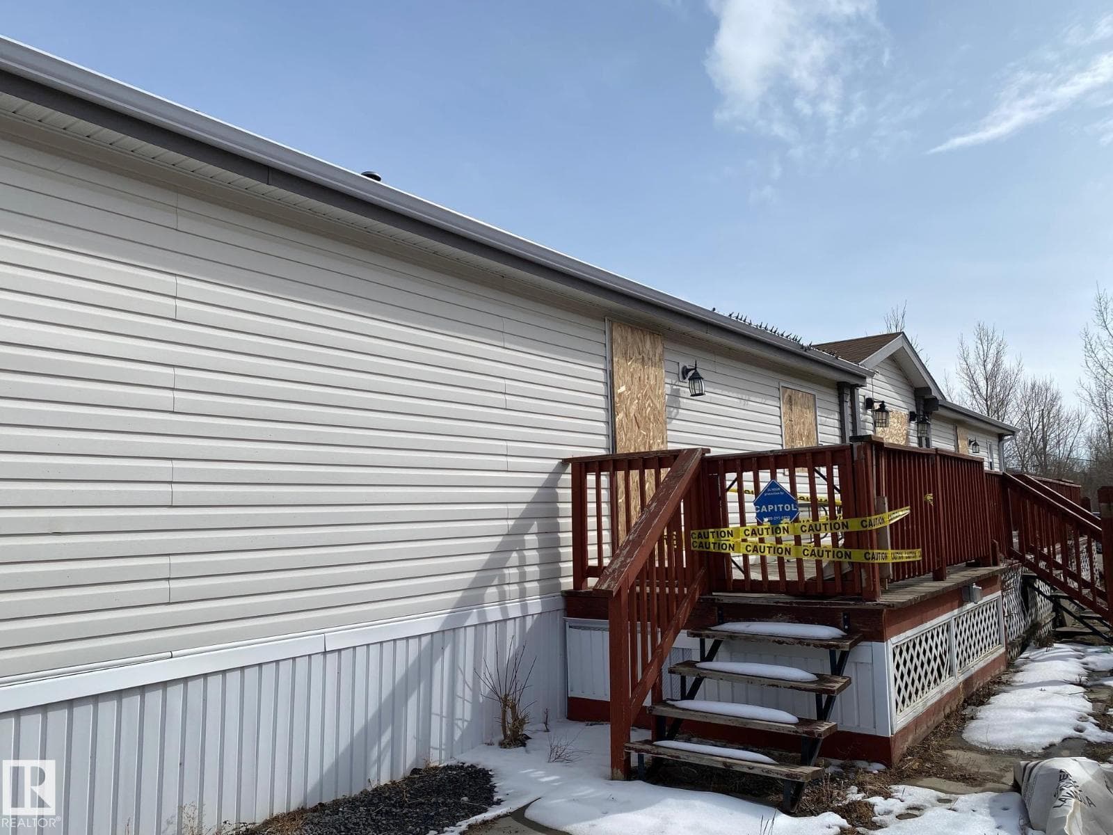 4816 48 AV — photo 3