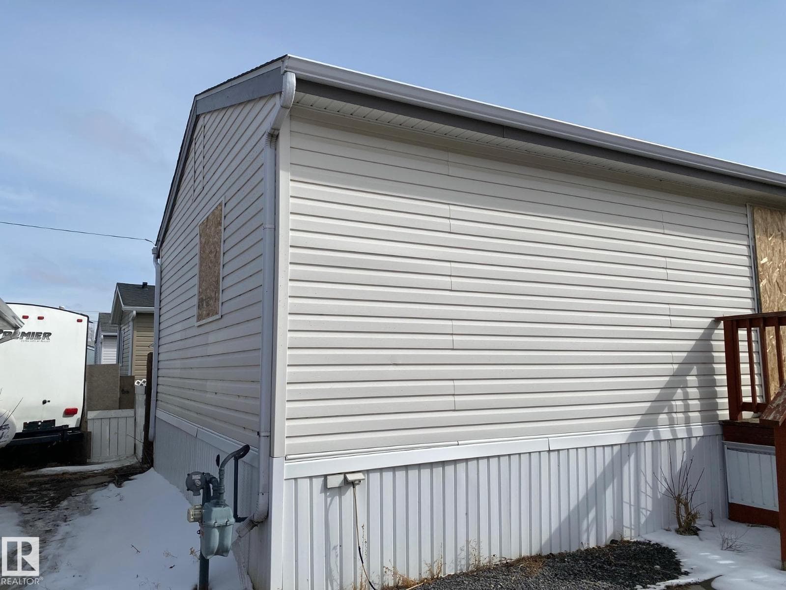 4816 48 AV — photo 4