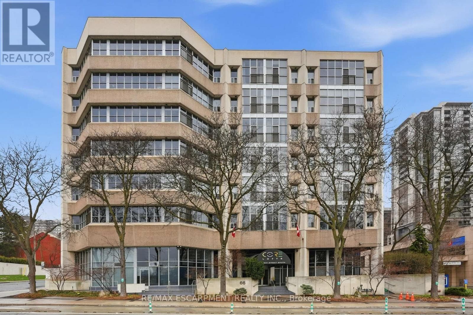 2 bed 2 bath single family at 510 - 66 BAY STREET S — $599,000