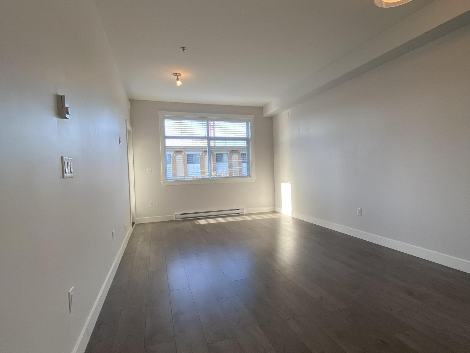 212 20686 EASTLEIGH CRESCENT photo 2