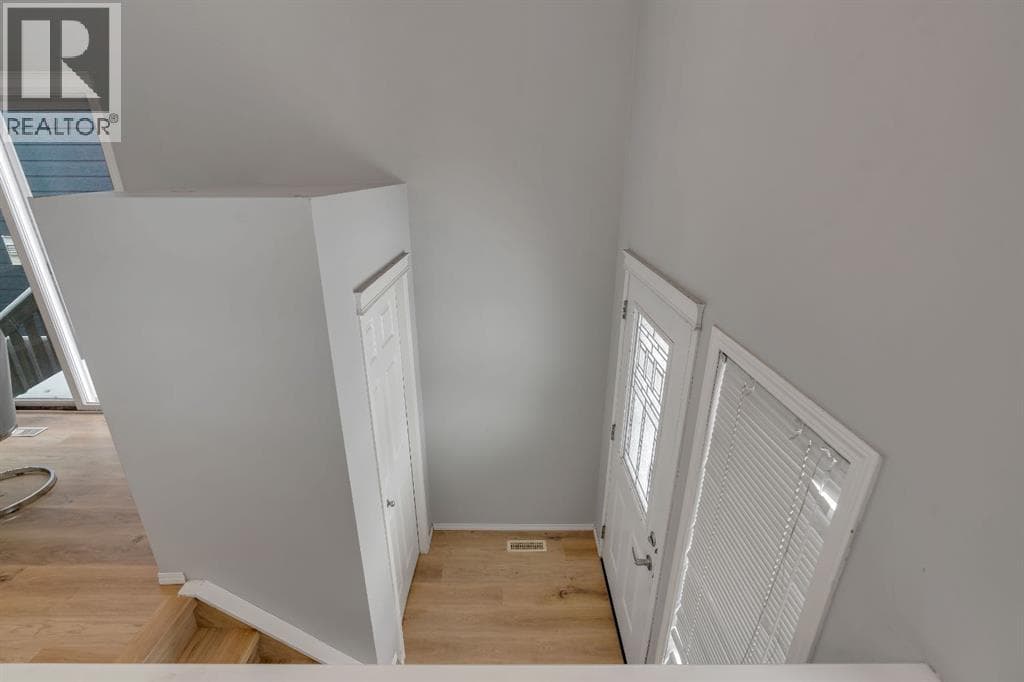 41 Saddlefield Drive NE photo 4