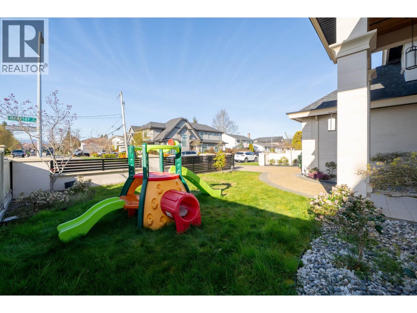 3340 MORESBY DRIVE photo 2
