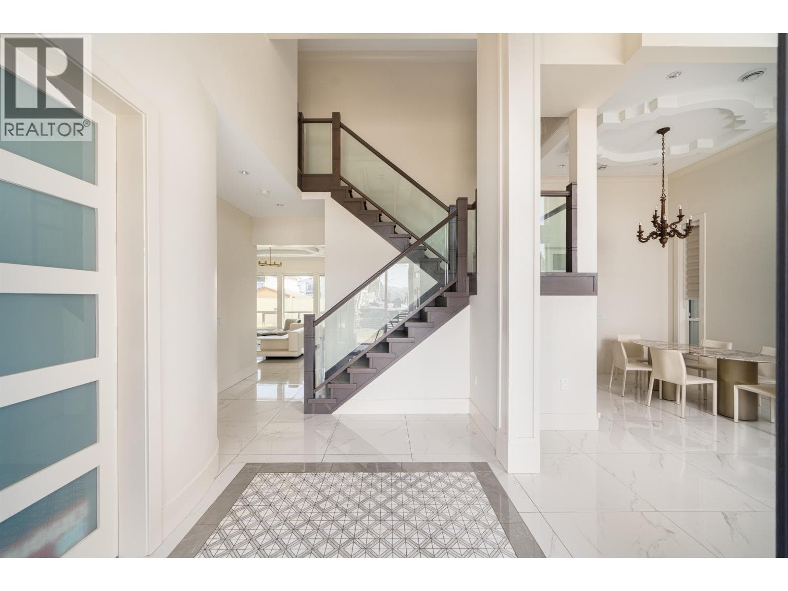 3340 MORESBY DRIVE photo 3