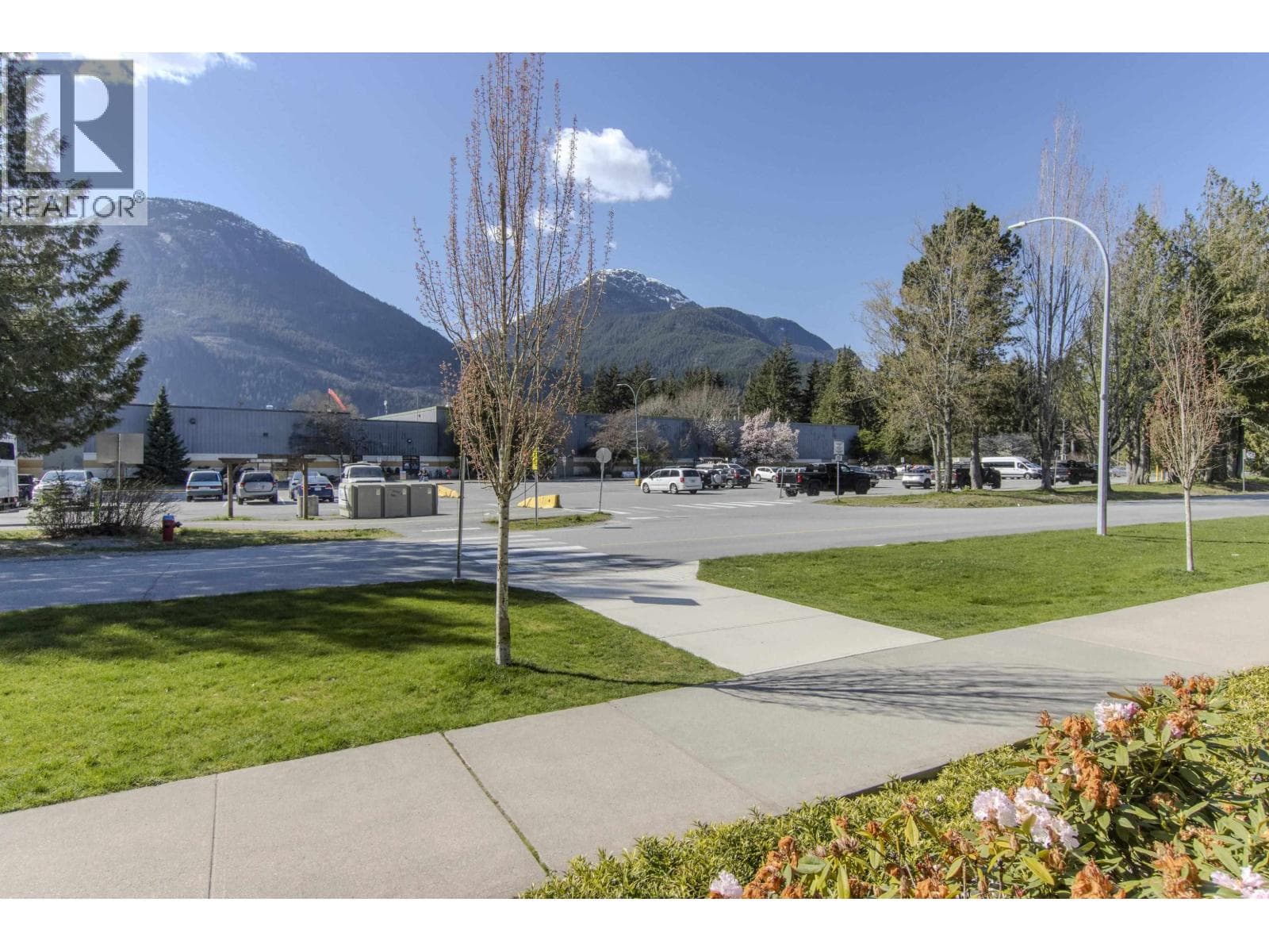 50 39548 LOGGERS LANE photo 3