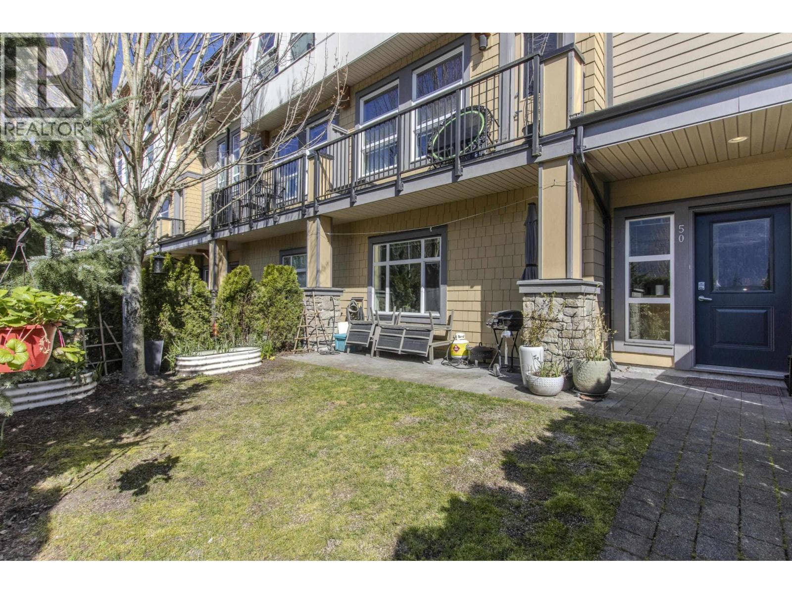 50 39548 LOGGERS LANE photo 4