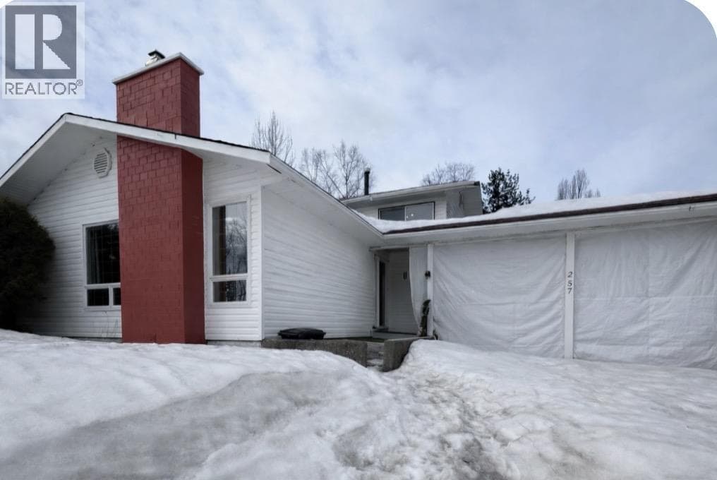 4 bed 2 bath single family at 257 CENTENNIAL DRIVE — $155,000