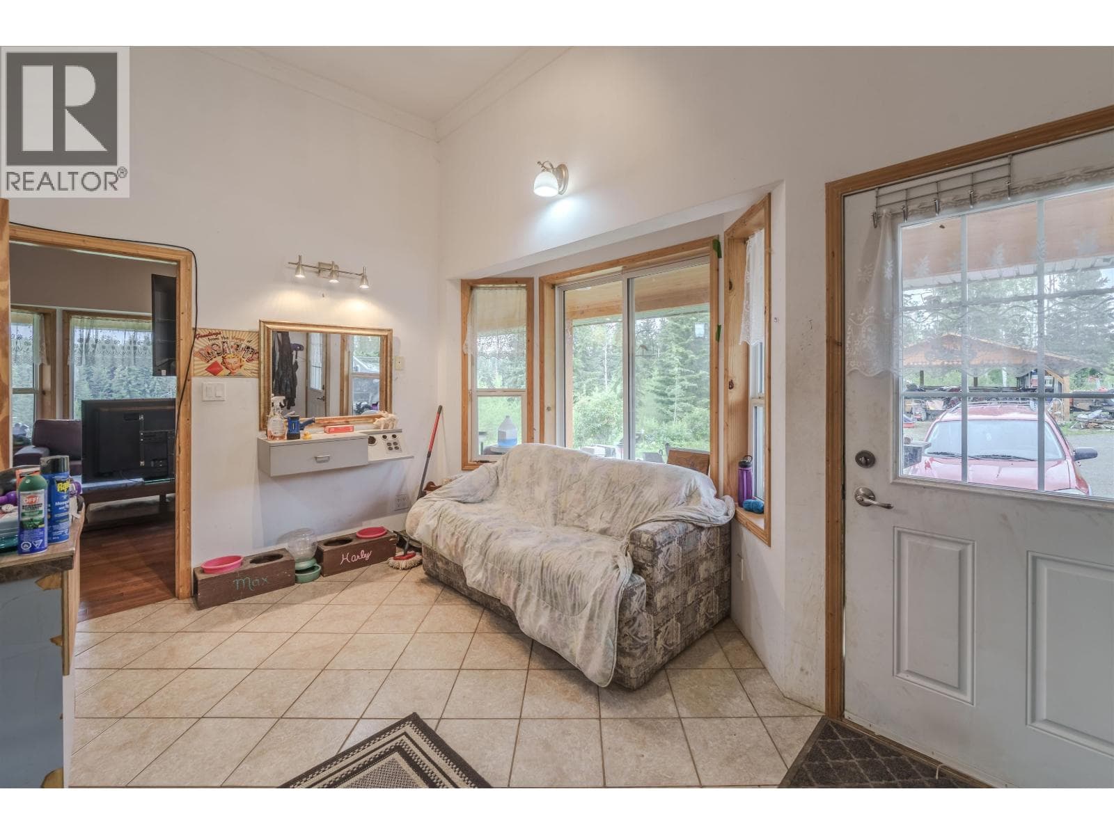 7478 BURGESS ROAD photo 2