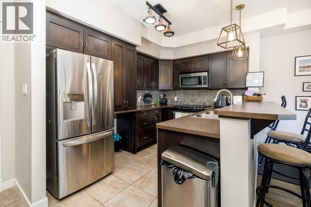 114, 100 Lakeway Boulevard photo 5