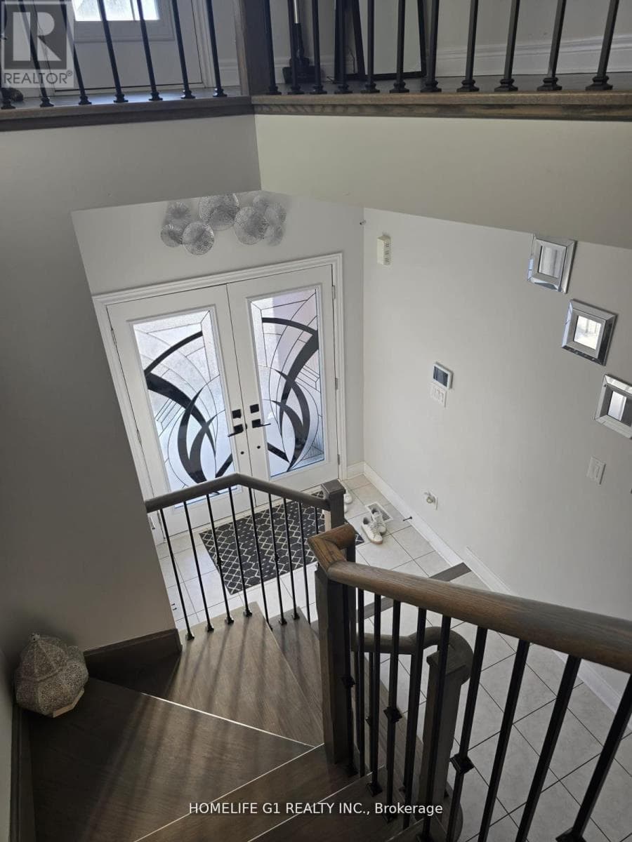 32 BRANIGAN CRESCENT photo 2