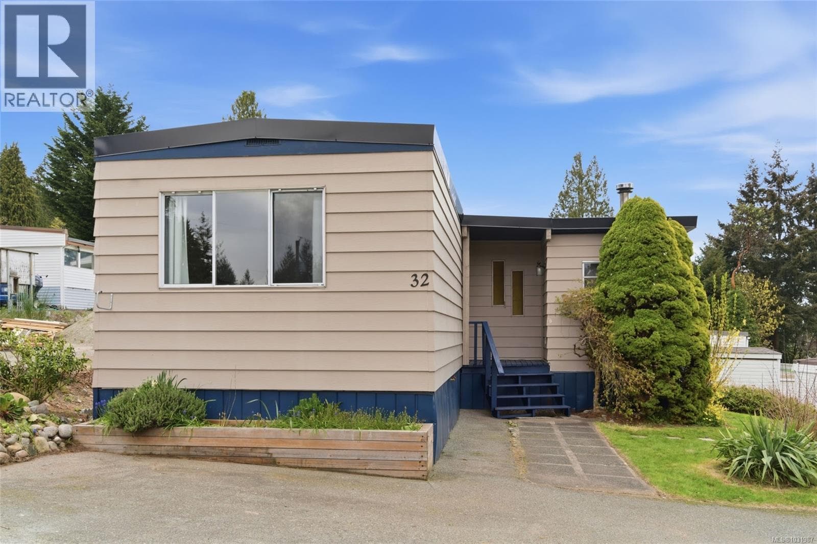 2 bed 1 bath single family at 32 1000 Chase River Rd — $234,900