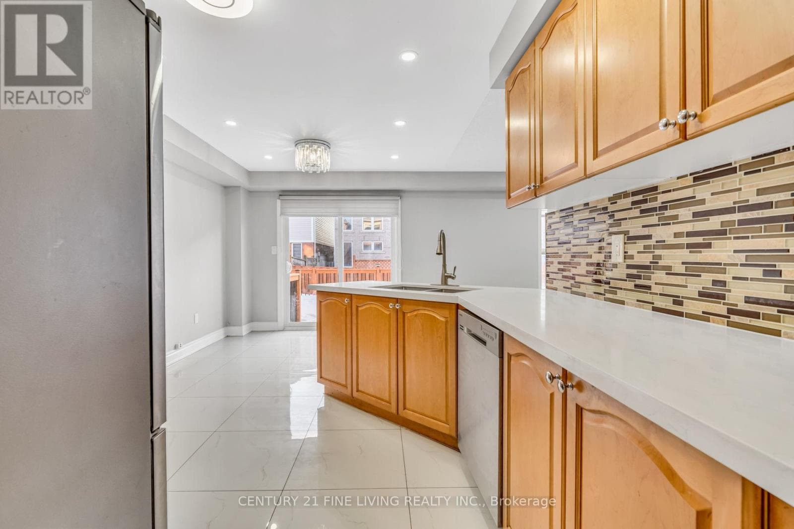 20 EDENVALLEY ROAD photo 5