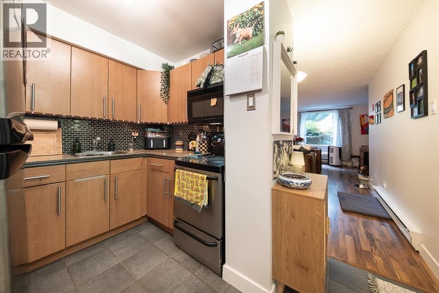 209 1345 COMOX STREET photo 5