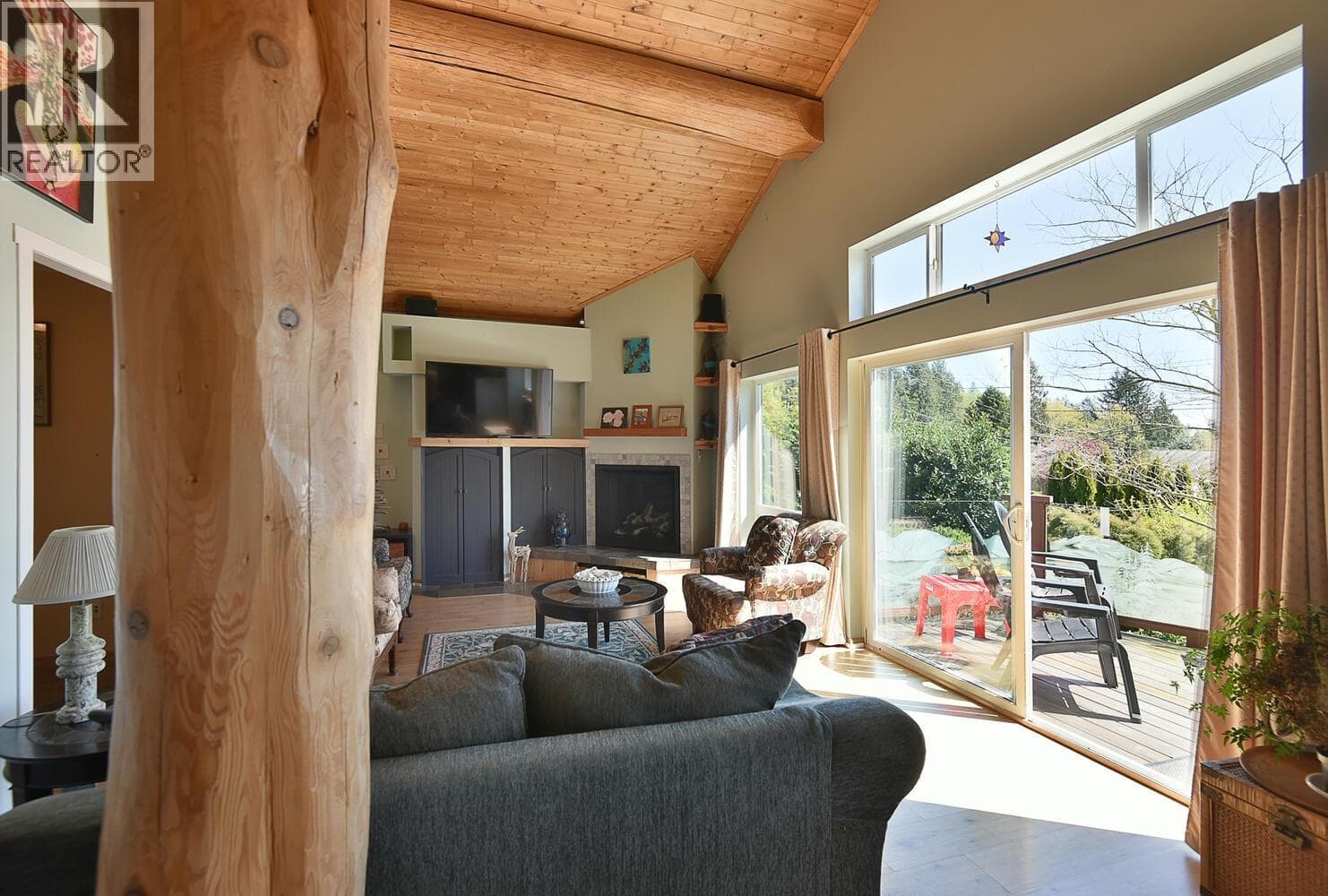 6508 LYNNWOOD COURT photo 4