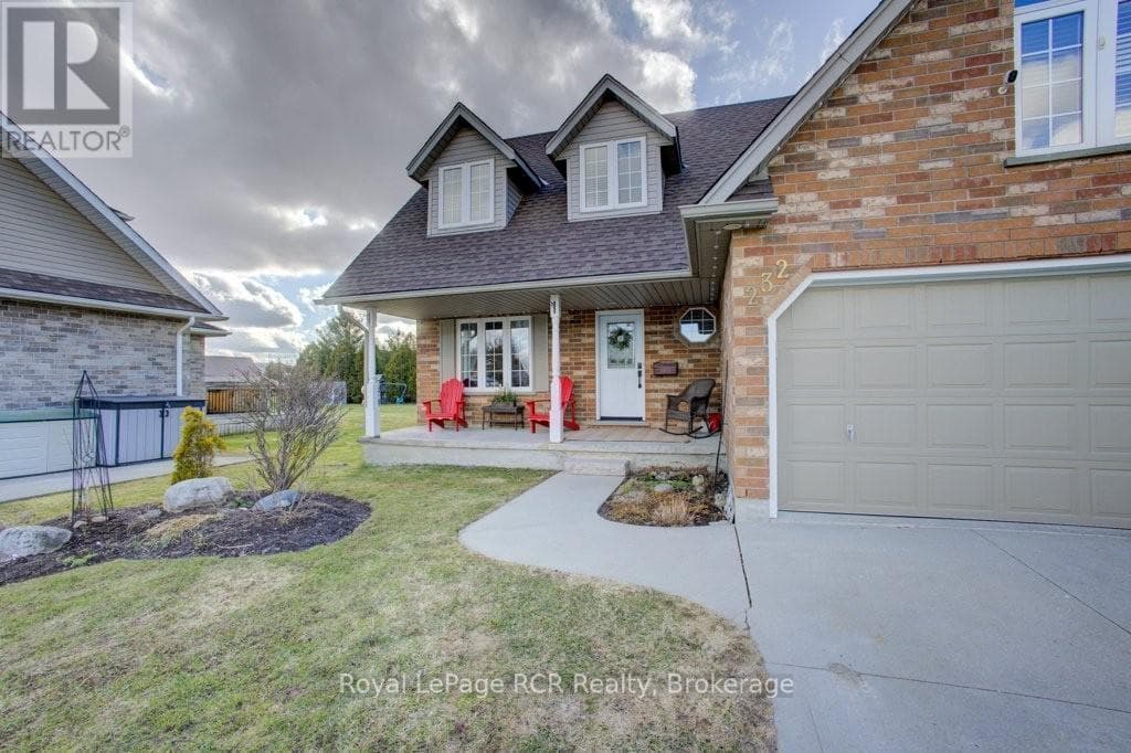 232 CONESTOGA STREET N photo 2