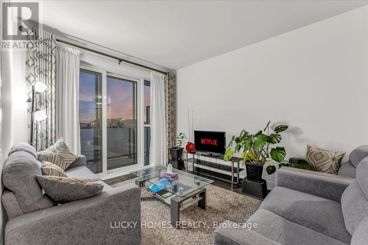 317 - 2550 SIMCOE STREET photo 5