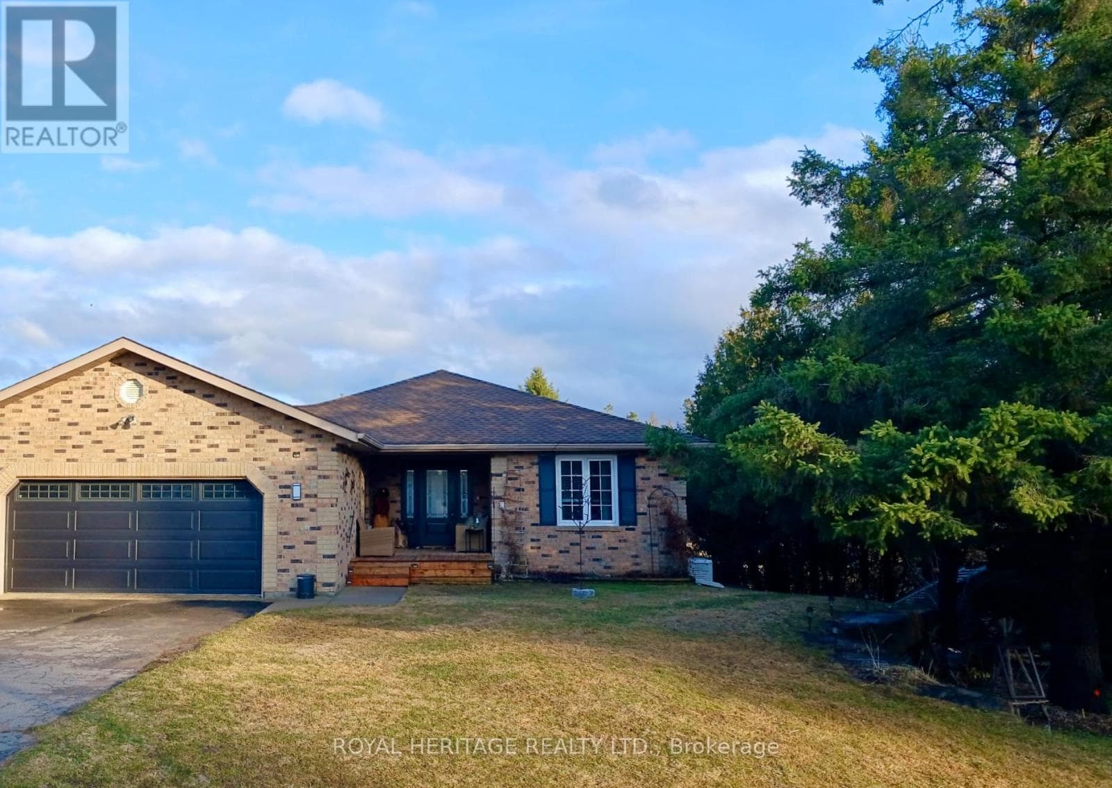 3 bed 3 bath single family at 205 PIRATES GLEN DRIVE — $950,000