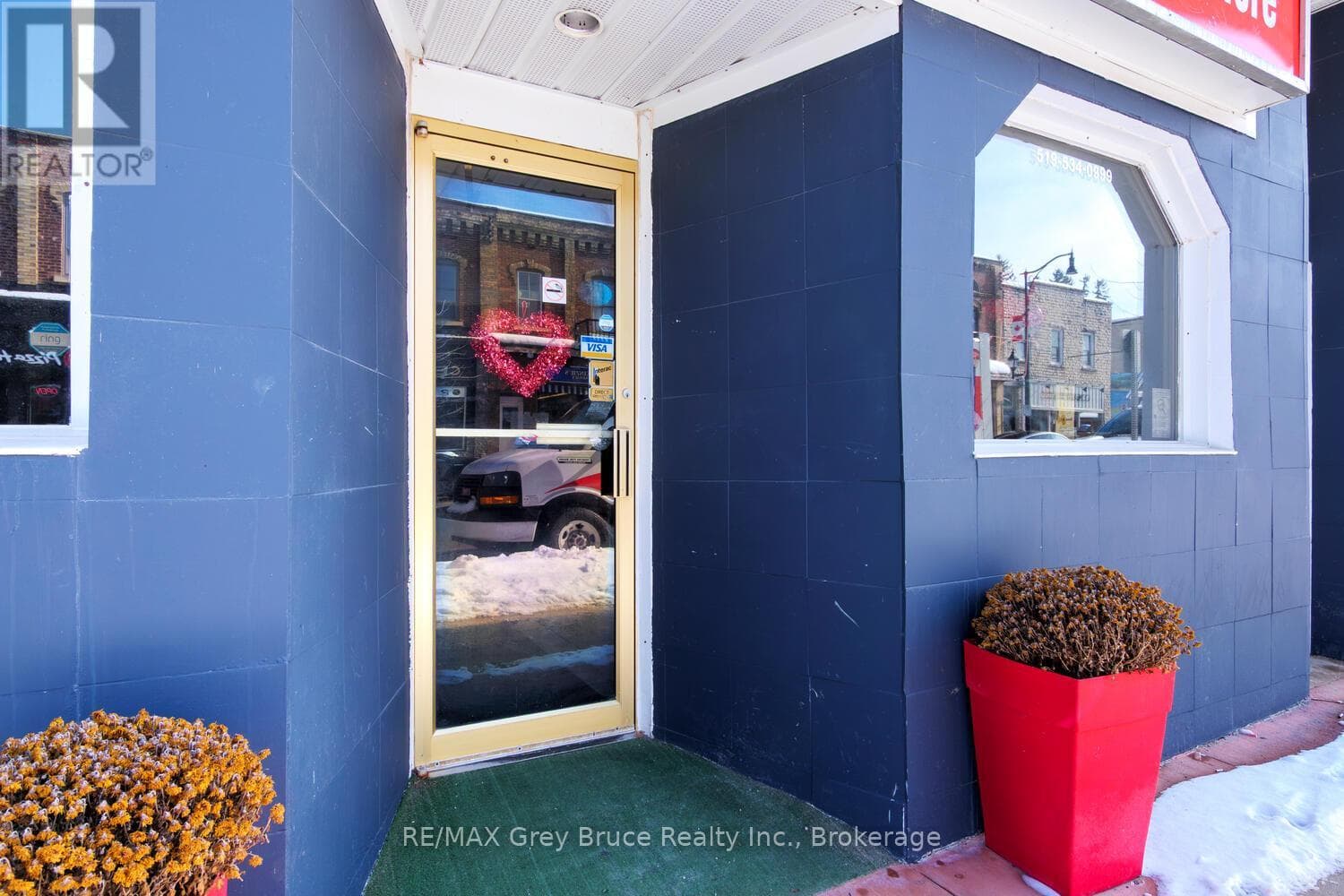 601 BERFORD STREET photo 4