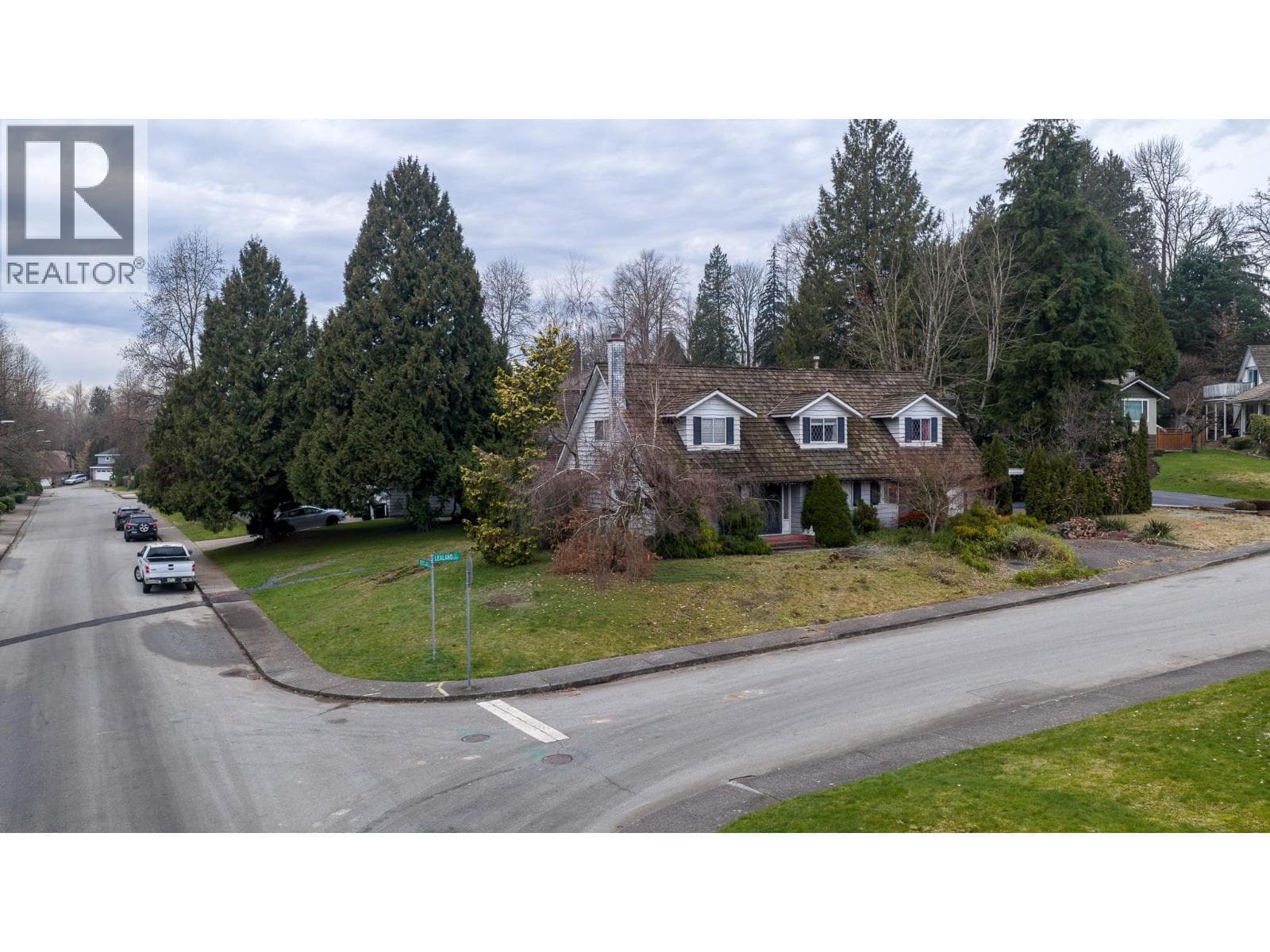 3381 LEALAND COURT photo 5