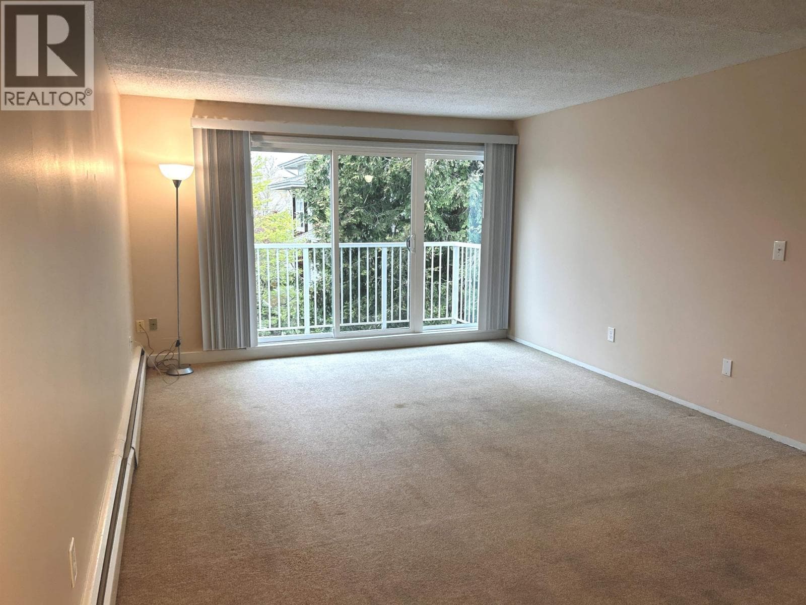 304 7200 LINDSAY ROAD photo 5