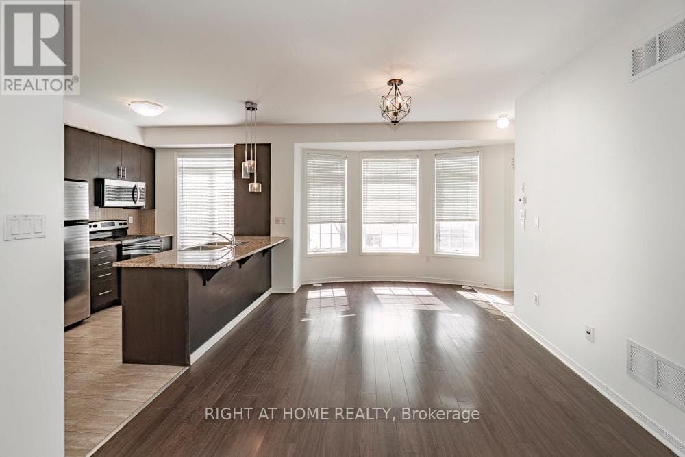 61 - 401 BEECHGROVE DRIVE photo 4