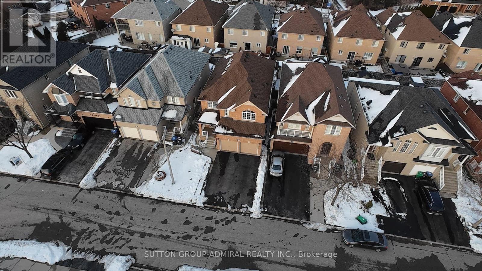 43 NEWARK WAY photo 3