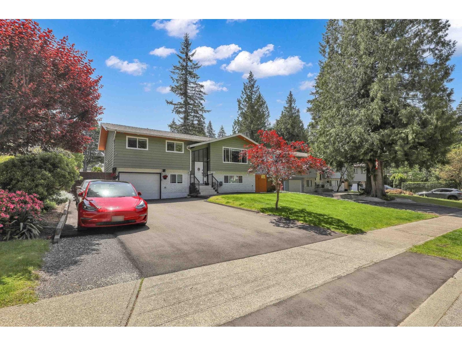 3 bed 3 bath single family at 19654 47 AVENUE — $1,579,000