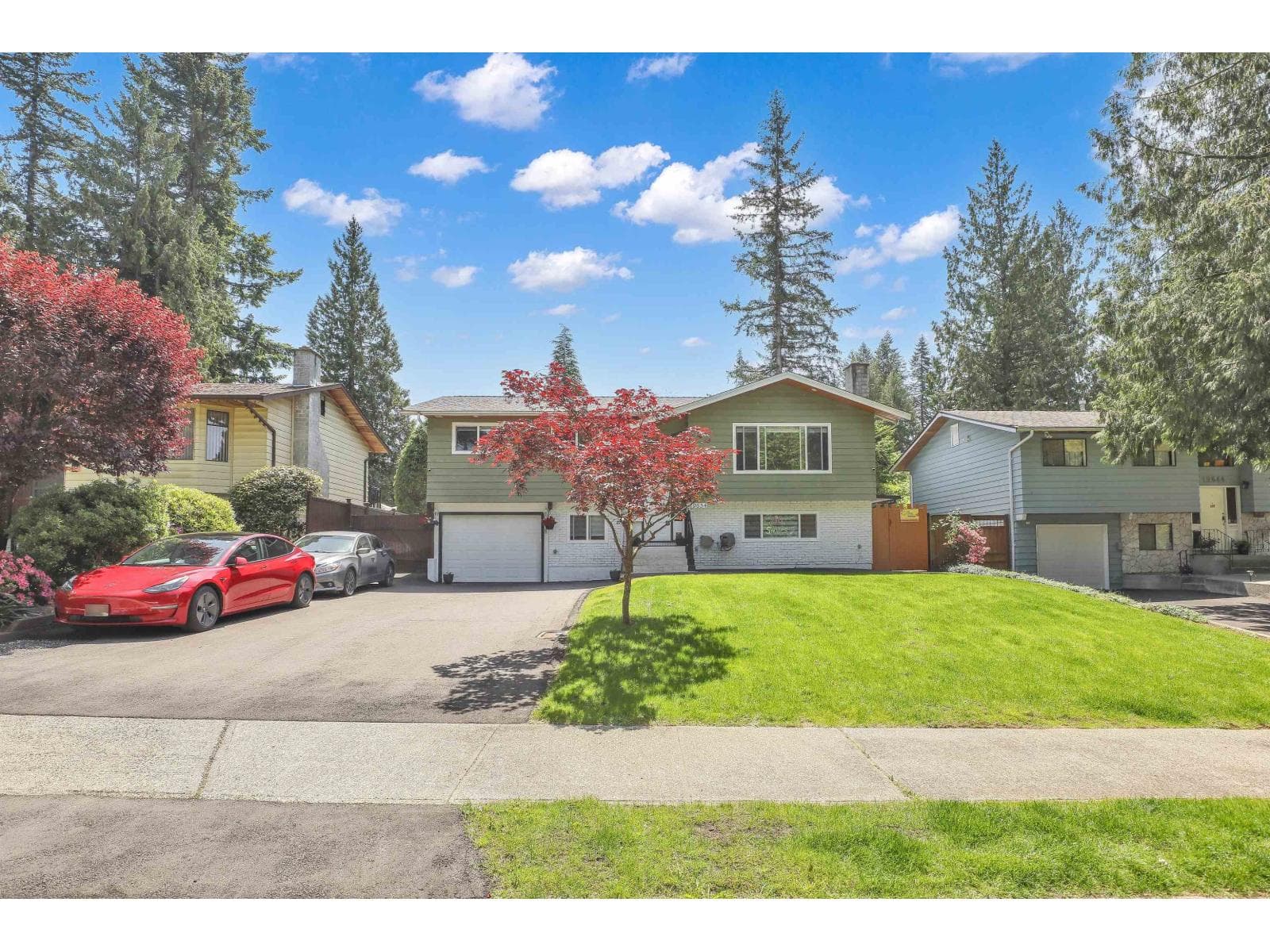 19654 47 AVENUE photo 2