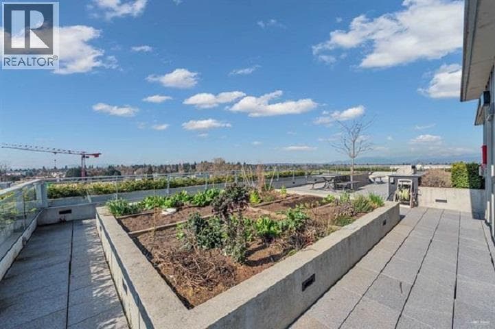 102 4988 CAMBIE STREET photo 5