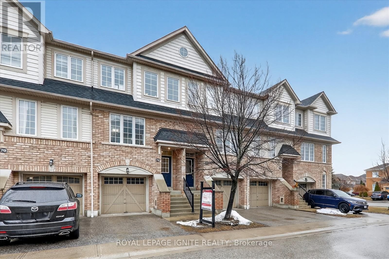 72 OAKINS LANE photo 2