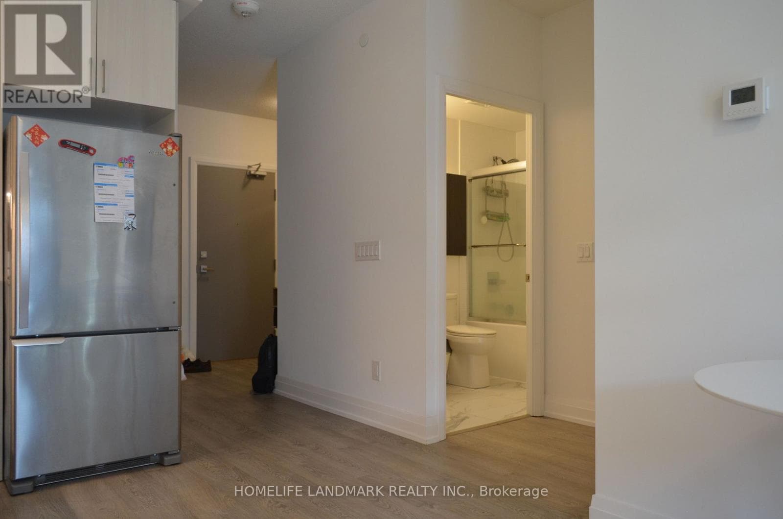 808 - 591 SHEPPARD AVENUE E photo 3
