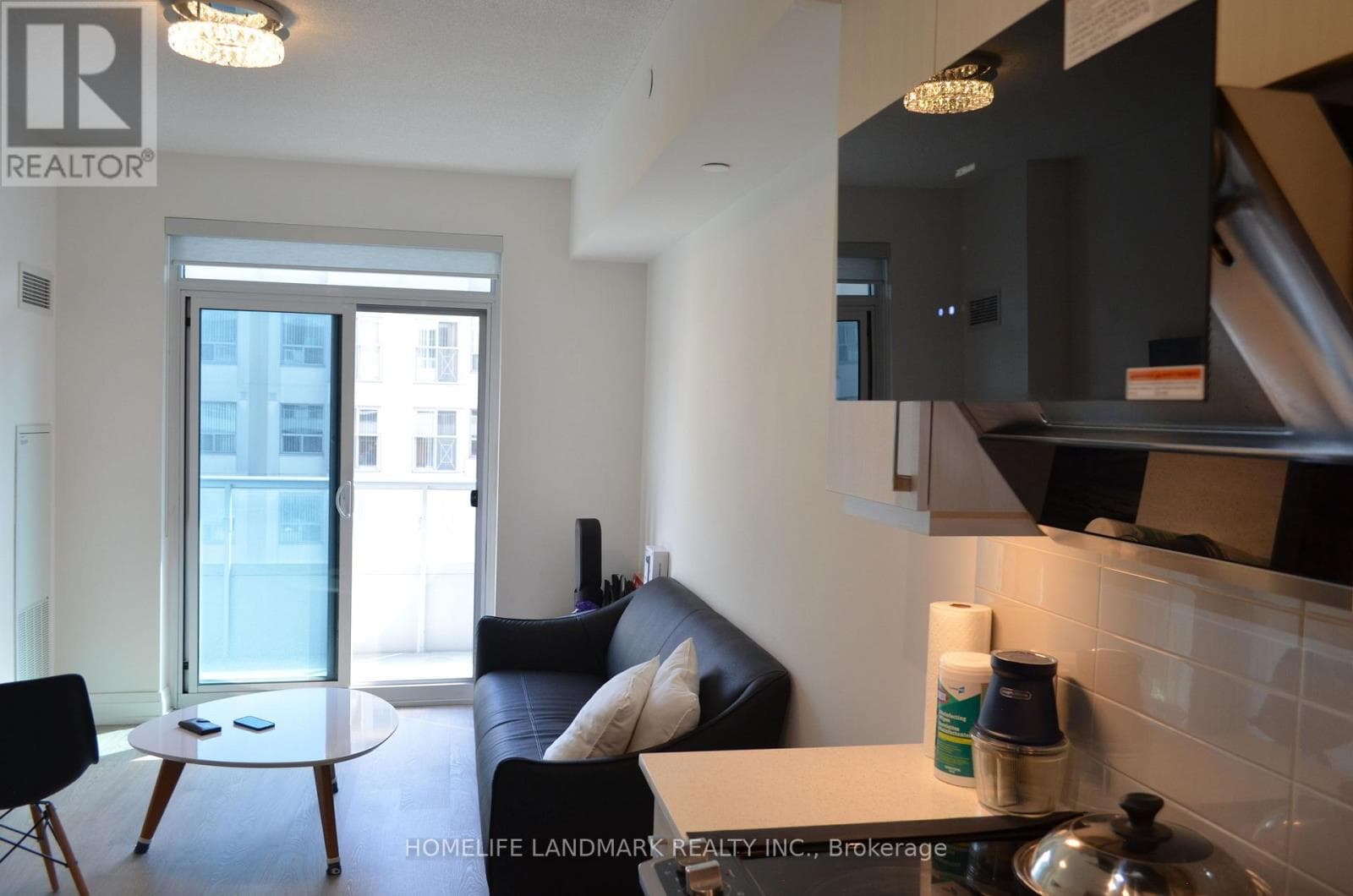 808 - 591 SHEPPARD AVENUE E photo 4