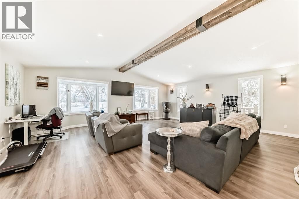 234081 Range Road 253 photo 4