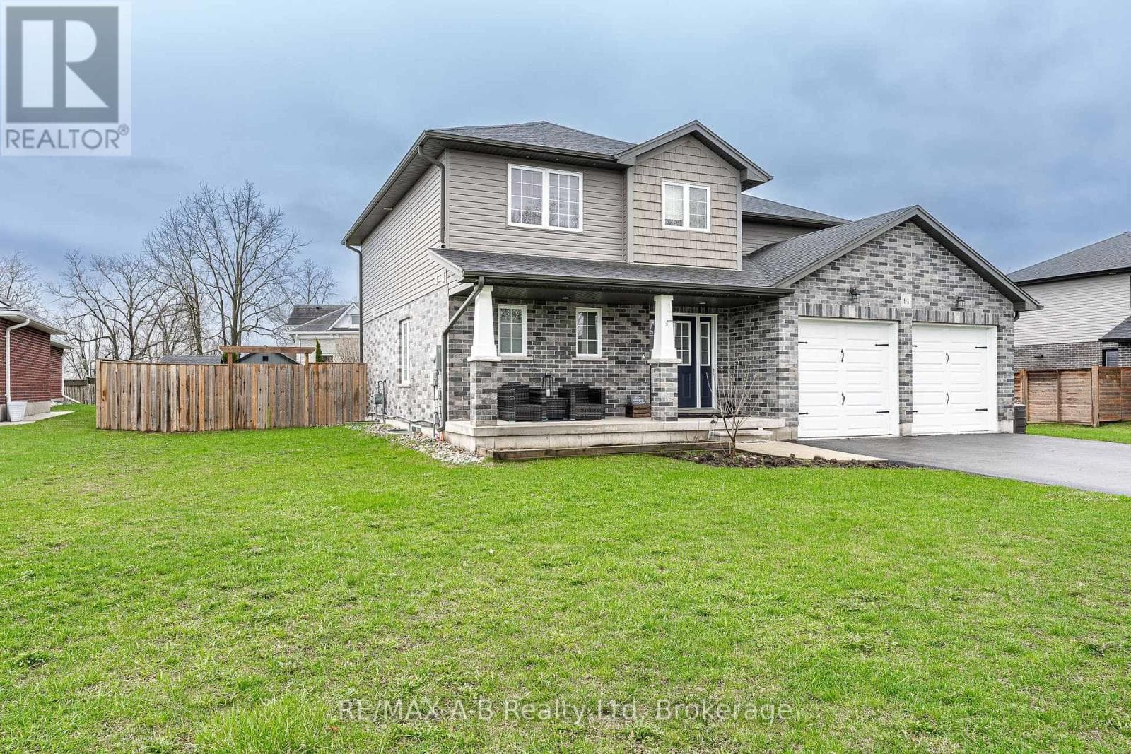 94 WILSON COURT photo 3