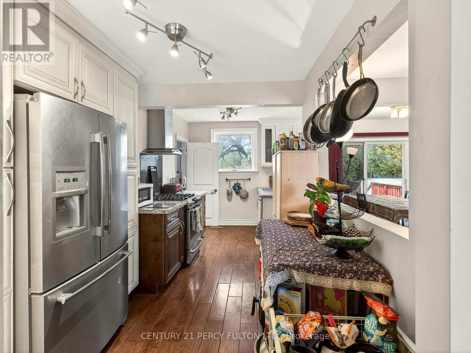 840 BEM AVENUE photo 5