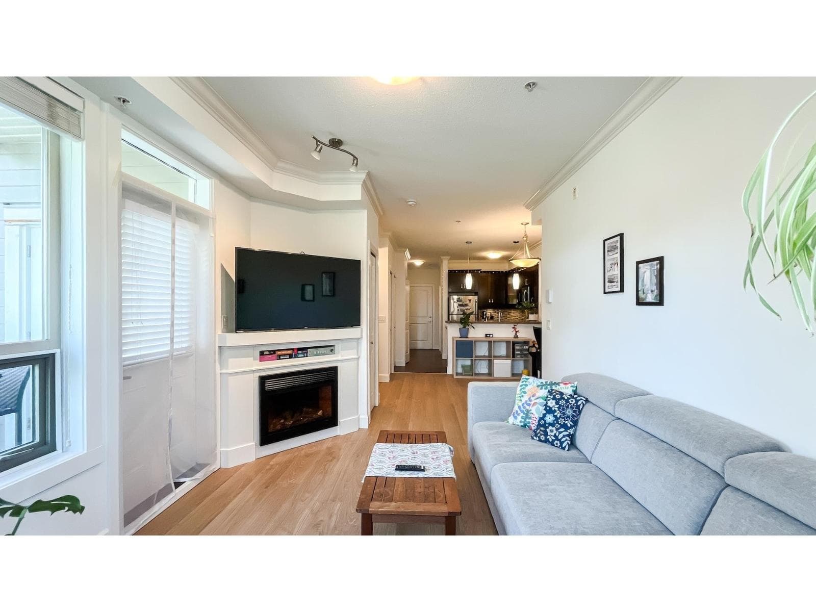 301 13897 FRASER HIGHWAY photo 4