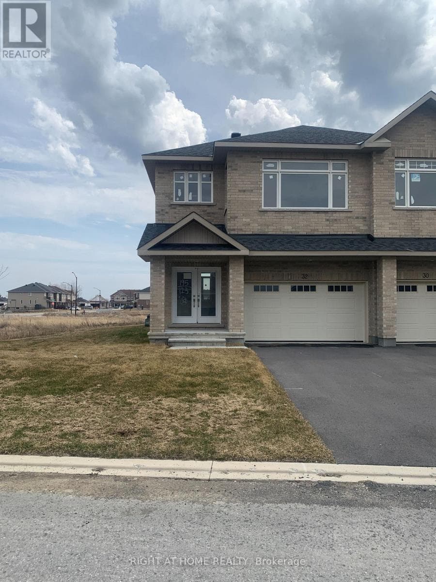 4 bed 3 bath single family at 32 WYLIE WAY — $668,000