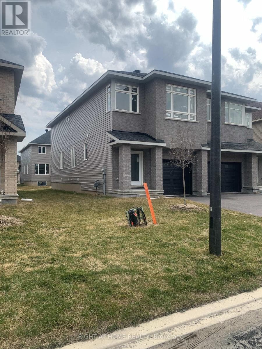24 WYLIE WAY photo 2