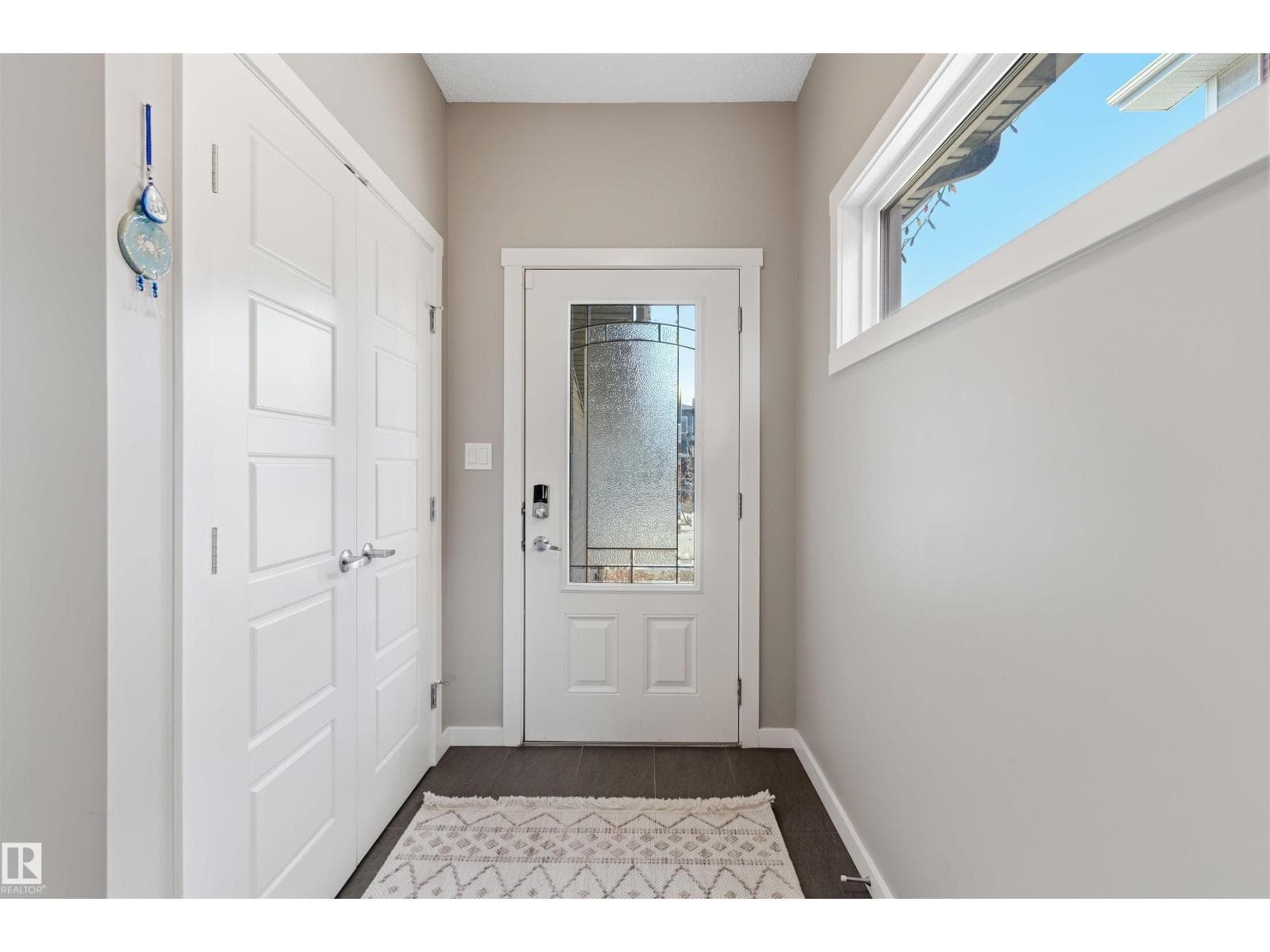 6006 19A AV SW photo 4
