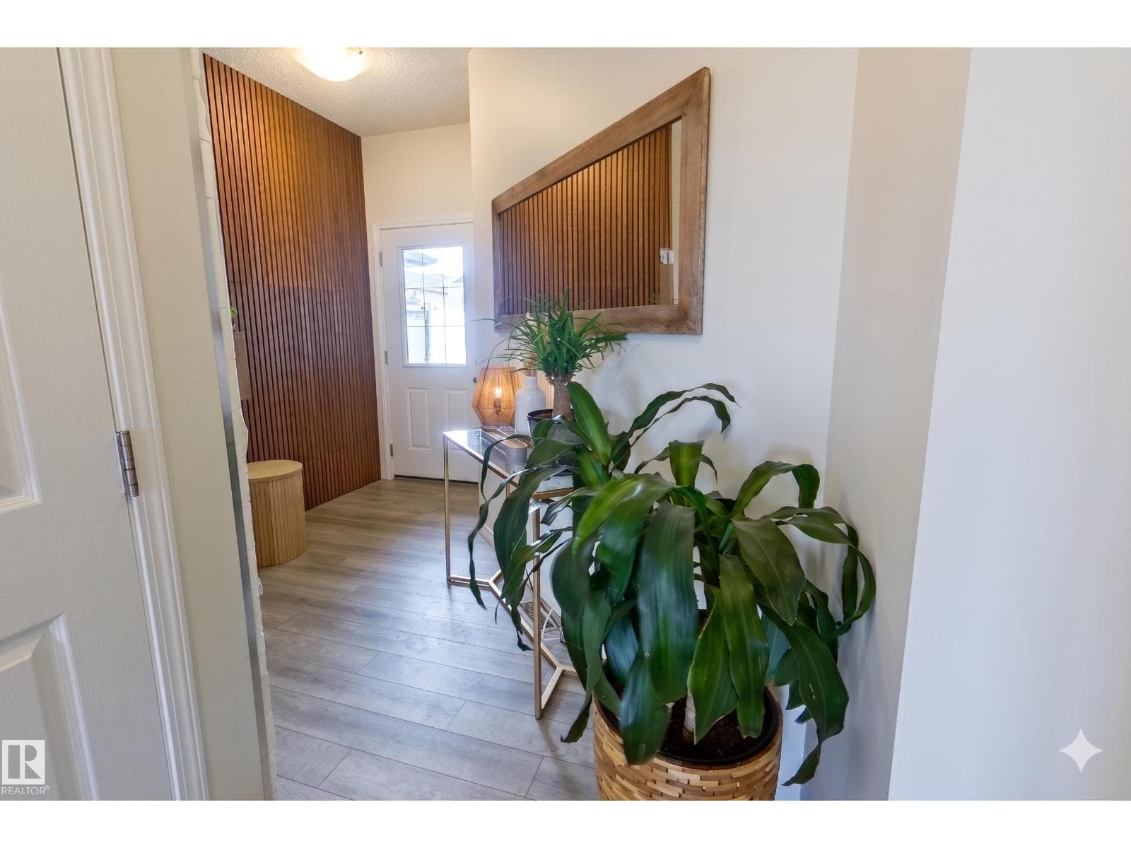 2763 COLLINS CR SW photo 3