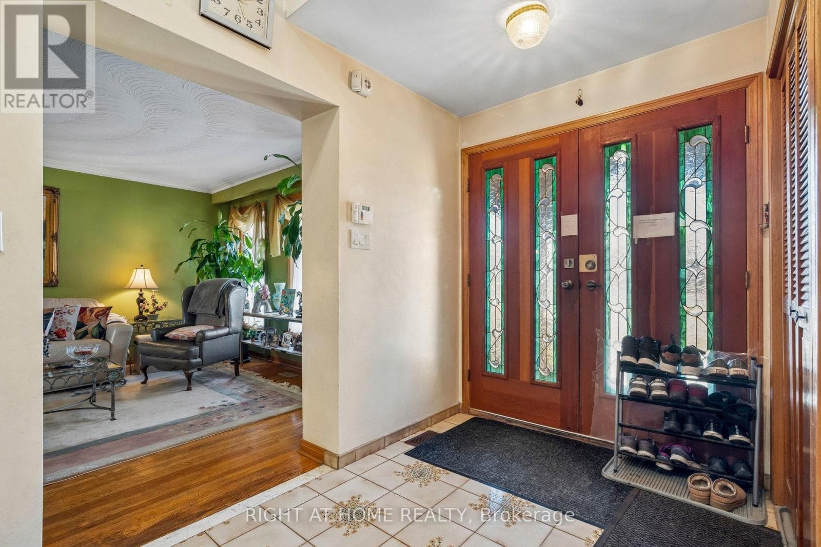 16 ASCOLDA BOULEVARD photo 5