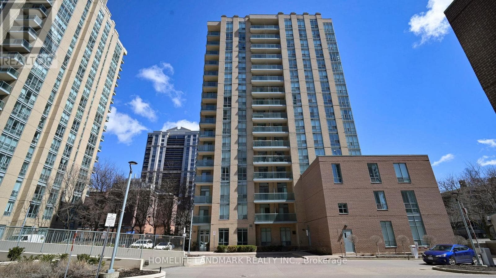 2 bed 1 bath single family at 215 - 28 OLIVE AVENUE — $470,000
