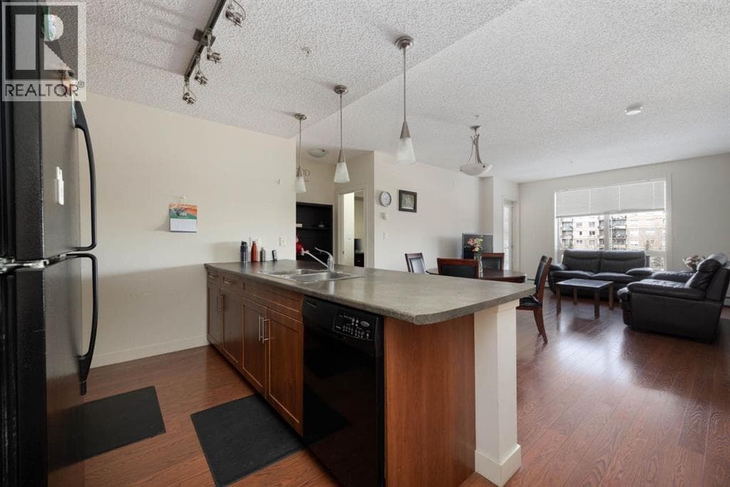 2303, 135B Sandpiper Road photo 2