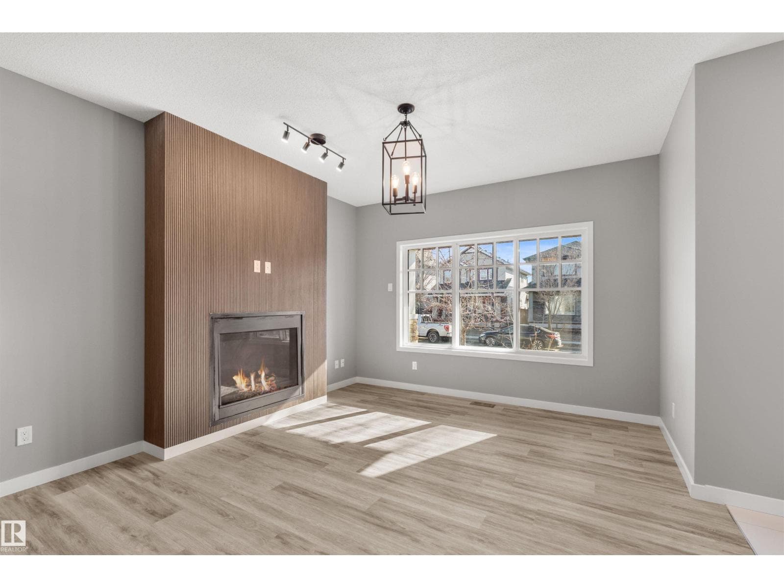 4016 ALLAN CR SW photo 3